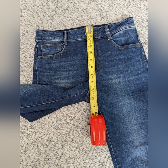 Kenneth Cole Women's (Size 27) Stretch Denim Cropped Lined Jeans - Picture 12 of 16